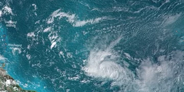 La ONAMET continúa vigilando la tormenta tropical BRET; aguaceros aislados sobre el país