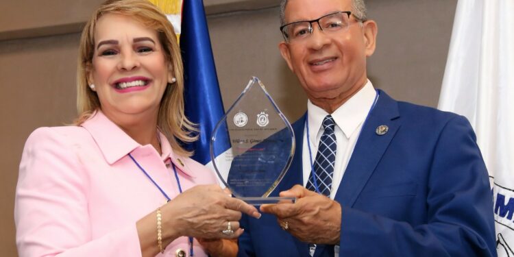 Sánchez Jiménez: Firma digital evitará falsifiquen actos de los notarios