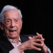Mario Vargas Llosa se recupera del covid y salió del hospital