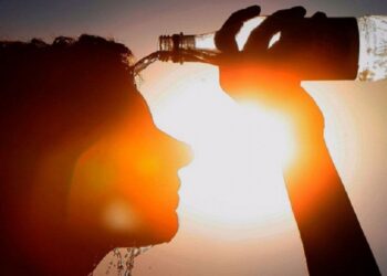 Temperaturas calurosas, polvo del Sahara y chubascos aislados