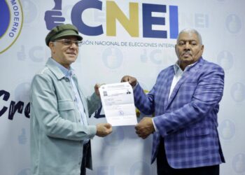 Manuel Jiménez es el primero en inscribir precandidatura en el PRM