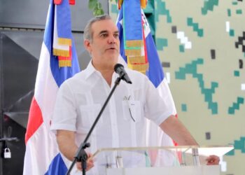 Presidente Abinader define de irresponsable a organismos  que quieren que RD asuma situación de Haití