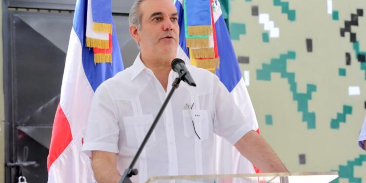 Presidente Abinader define de irresponsable a organismos  que quieren que RD asuma situación de Haití