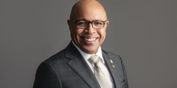 Alfredo Pacheco acepta inscribirse como diputado