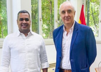 INPOSDOM y Consulado España se unen para facilitar voto a ciudadanos españoles en RD