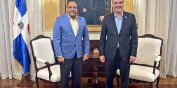 Salvador Holguín  pide cadena de oración por el presidente Abinader