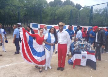 Precandidata en ultramar Ana Vidal realiza actividades culturales y educativas en Europa