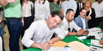 Dirigente de la FP Francisco Guillén inscribe precandidatura a diputado por Distrito Nacional