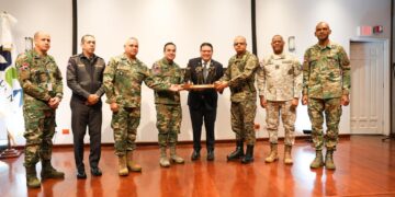 Aduanas mejora las condiciones laborales de su personal militar y policial