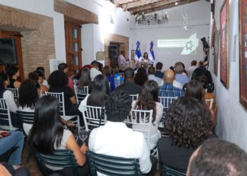 Analizan los conflictos en Medio Oriente desde la óptica del periodismo  