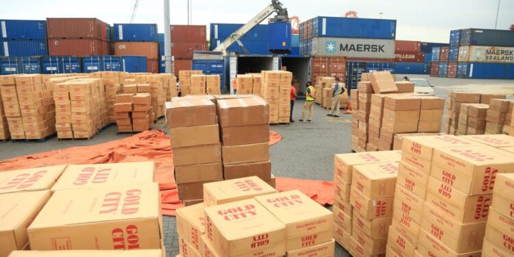 En menos de tres años, Aduanas ha detectado 75 millones de artículos de contrabando