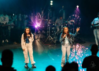 Dúo 2A Ministry presentó concierto Adoremos a una sola voz