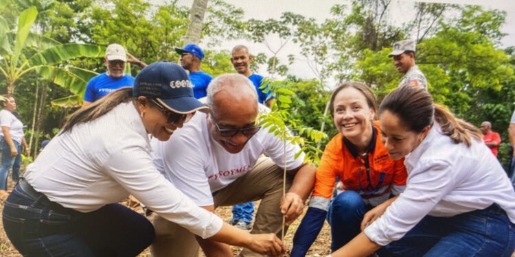 Barrick Pueblo Viejo se suma a jornada de reforestación del Ministerio de Energía y Minas