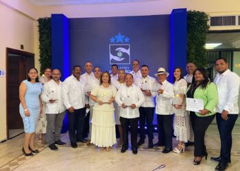 Director SRSM valora premios Programa Desempeño SNS 2023 y felicita a ganadores
