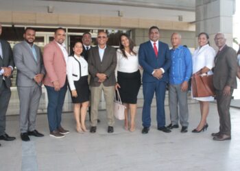 Juan Rivera  anuncia candidatura a la presidencia del Colegio de Abogados