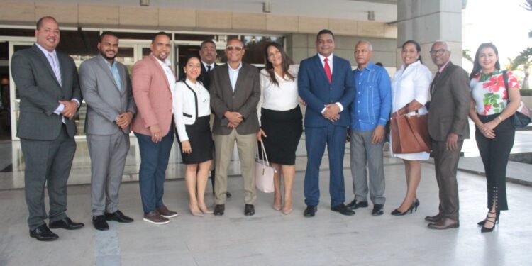 Juan Rivera  anuncia candidatura a la presidencia del Colegio de Abogados