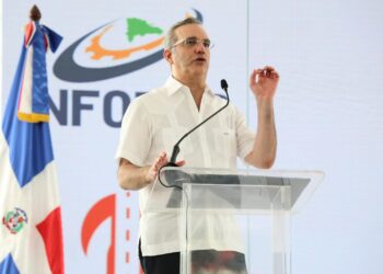 Presidente Abinader dice gobierno ejecuta una verdadera revolución en la formación técnica