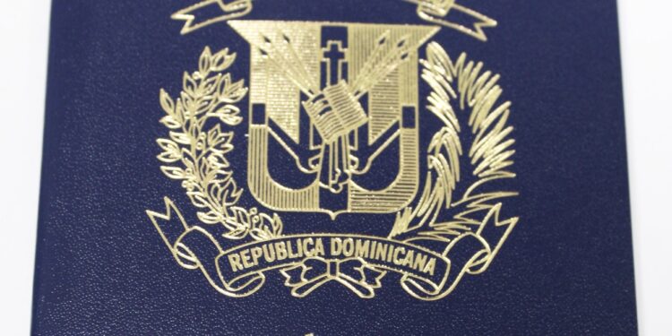 Toman medidas para priorizar emisión Pasaporte de lectura electrónica en RD