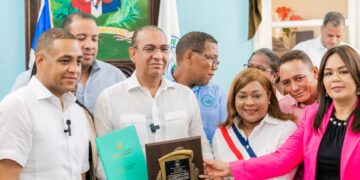 Reconocen al ministro de MOPC como visitante distinguido de SPM