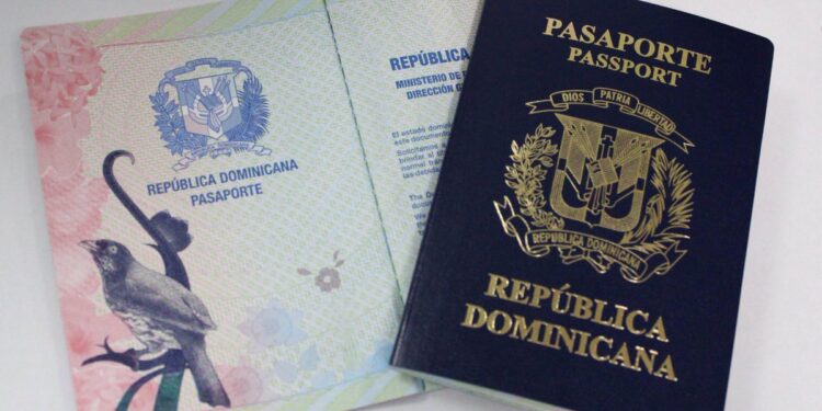 Anuncian nuevo horario para renovación y entrega pasaportes 