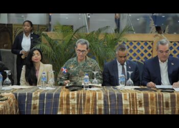 Presidente Abinader encabeza reunión de seguimiento de la seguridad ciudadana en la PN 