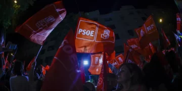 El PP gana pero no suma mayoría absoluta con Vox y tendrá difícil gobernar