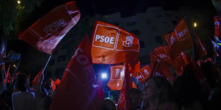 El PP gana pero no suma mayoría absoluta con Vox y tendrá difícil gobernar