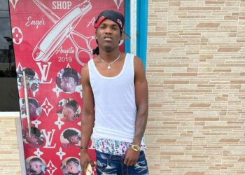 Doce meses a tiktoker acusado violar adolescente y ponerla en autobús