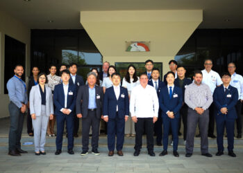 Delegación de Korea Exports Corporation visita el IDAC y reitera interés en aeropuerto de Pedernales