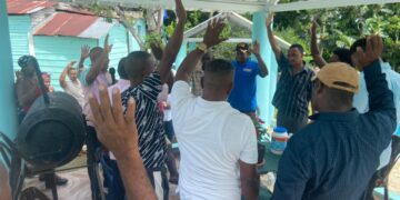 Félix Grullon juramenta Movimiento 32 con Luis