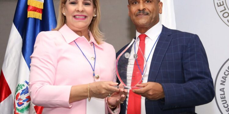 Juez Suprema Corte de Justicia afirma ejercicio de la abogacía está en crisis de ética