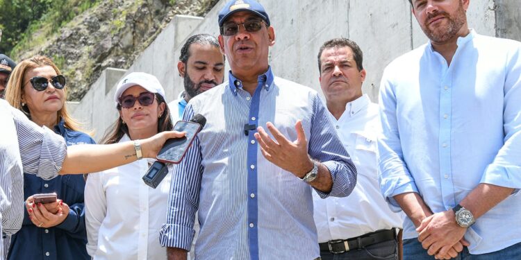 MOPC anuncia inauguración primera etapa de carretera que comunica Rancho Arriba-Nizao en Ocoa