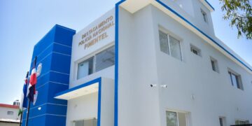 Gobierno entrega obras de deportivitas y de seguridad en distintos puntos del país