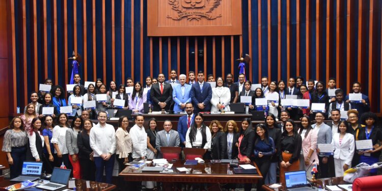 Senado de la República y MINERD concluyen con éxito primer Modelo Senado Joven
