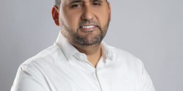 Precandidato a diputado abogará para que los jóvenes tengan un empleo decente