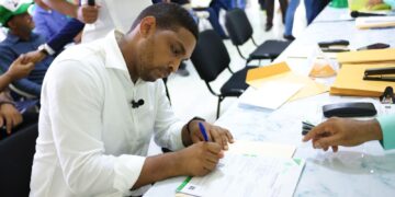 Miguel Rojas formaliza su precandidatura a diputado por la provincia La Altagracia