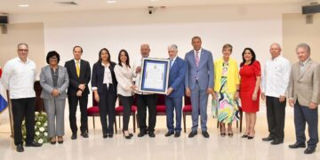 Senado reconoce al INTEC por 50 años en la educación superior