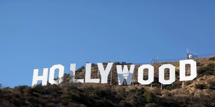 El famoso letrero de Hollywood cumple 100 años como símbolo de una ciudad y una industria