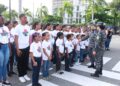 Niños y niñas del campamento “Policamp 2023” participan en izamiento bandera en la sede central policial