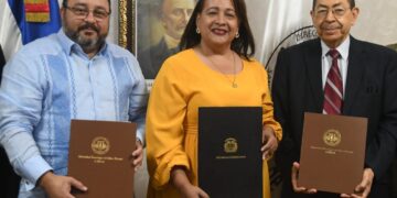 Academias firman memorándum de entendimiento