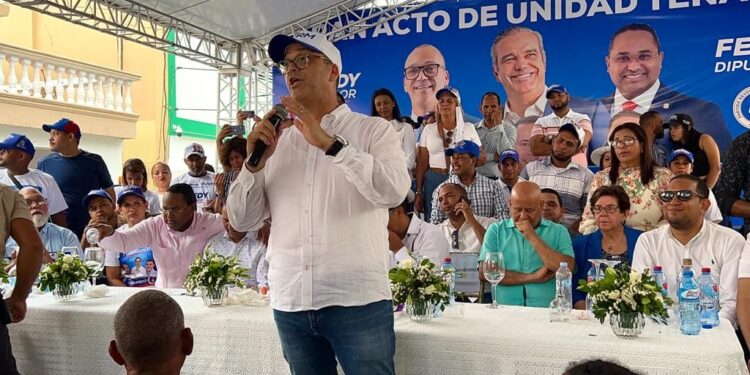Fredy Fernández encabeza acto de unidad con precandidatos congresuales y municipales de Tenares
