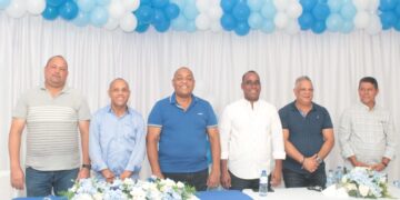 Cientos de personas pasan a filas del PRM