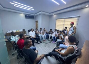 Luis Alberto exhorta a jóvenes deportistas formarse académicamente