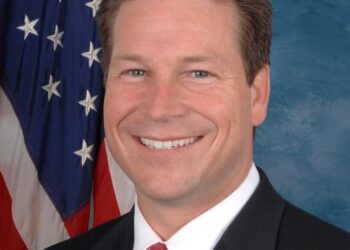 Connie Mack defiende derecho de Donald Guerrero de buscar asesoría y garantizar proceso justo