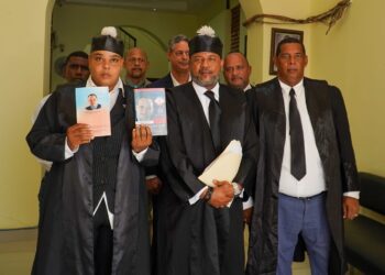 Evaristy Jiménez someten a Surun Hernández a ser destituido de la presidencia del CARD