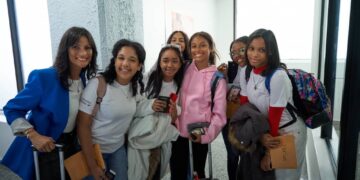 25 integrantes del Coro Nacional Infantil realizaron viaje con Fundación RED Air