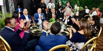 Abel se reúne con empresarios SDE; tratan sobre anticipo, delincuencia y economía