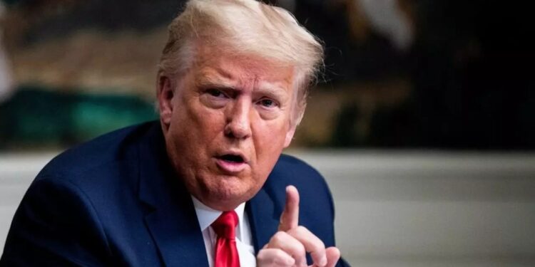 Trump asegura que continuará campaña electoral aunque sea condenado