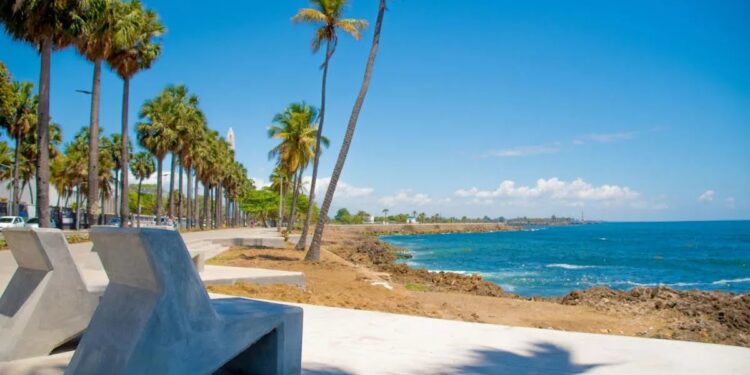 Escasas lluvias, polvo del Sahara y temperaturas calurosas para este sábado
