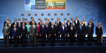 La OTAN comienza cumbre clave para el apoyo a Ucrania y apuntalar su disuasión y defensa